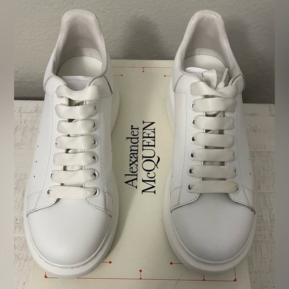 Alexander McQueen lace up Men Color: Size: US